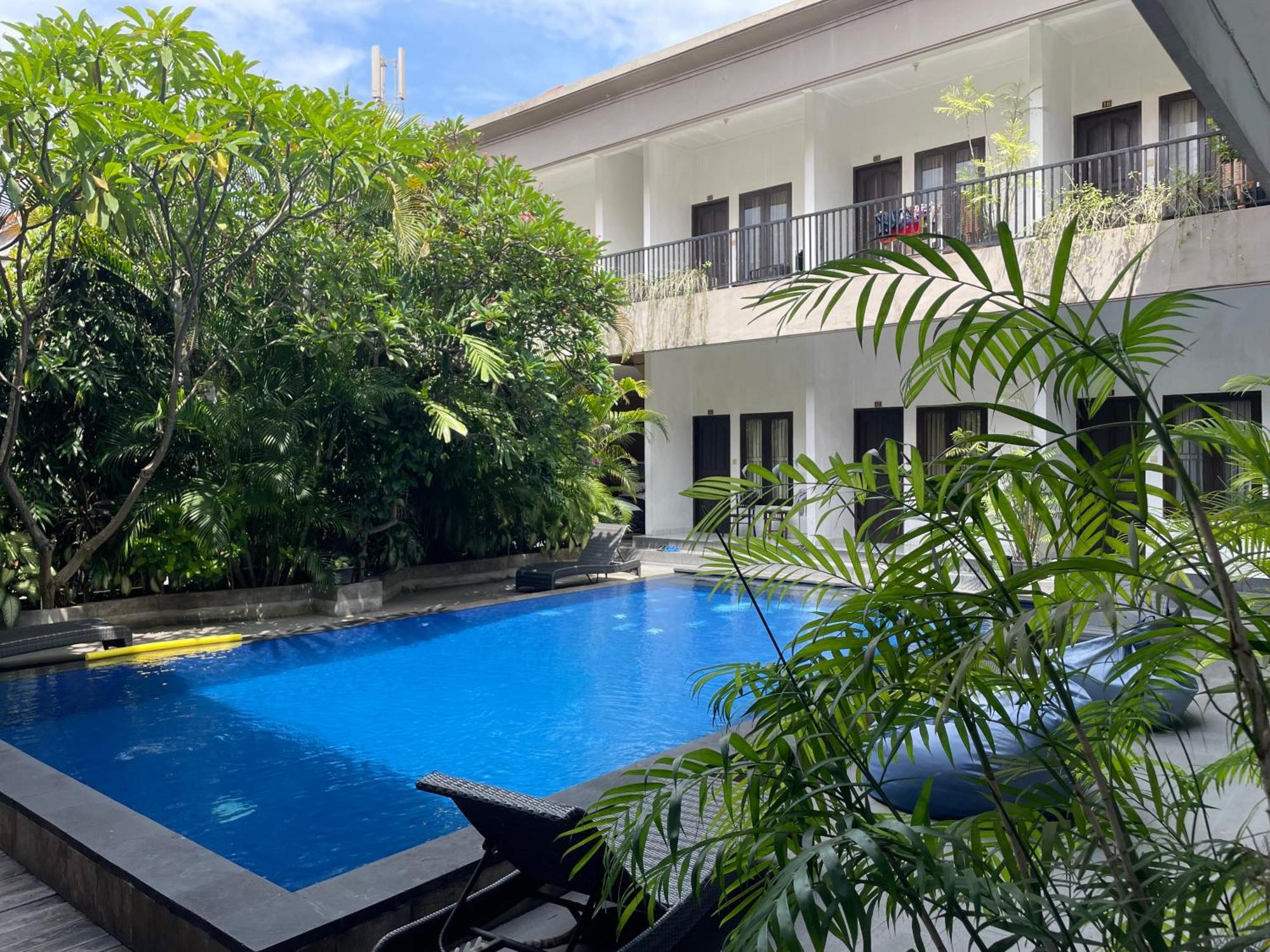 Seminyak Point Guest House Bagian luar foto