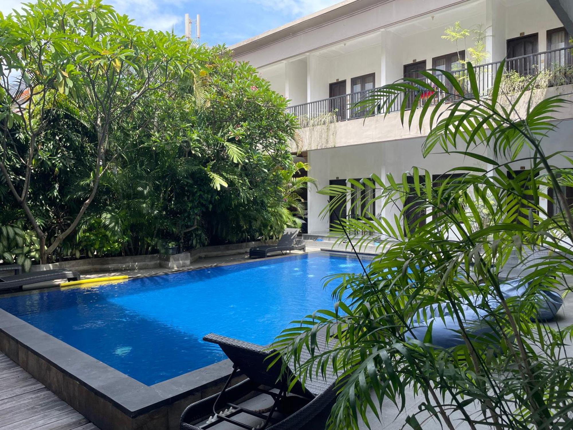 Seminyak Point Guest House Bagian luar foto