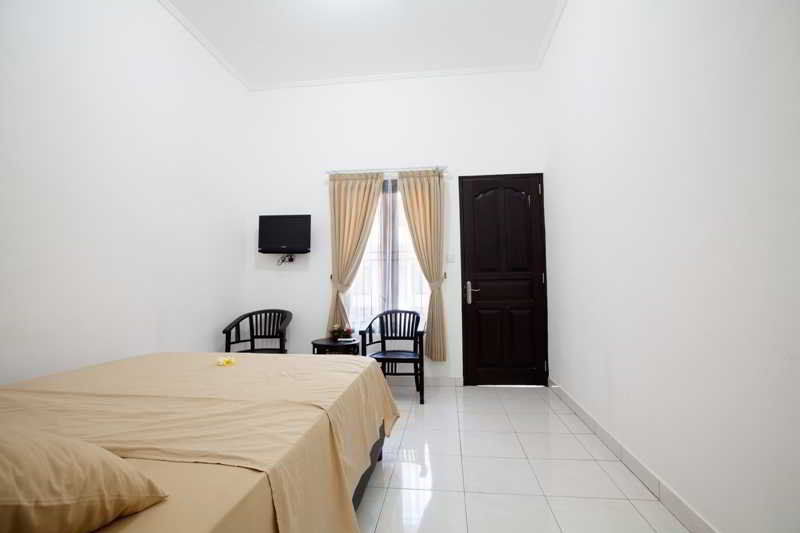 Seminyak Point Guest House Bagian luar foto