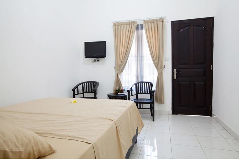 Seminyak Point Guest House Bagian luar foto
